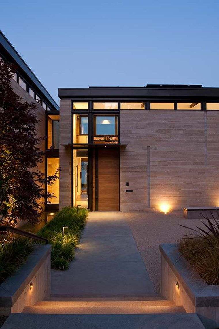 porte d'entree maison architecte facade bois verre design