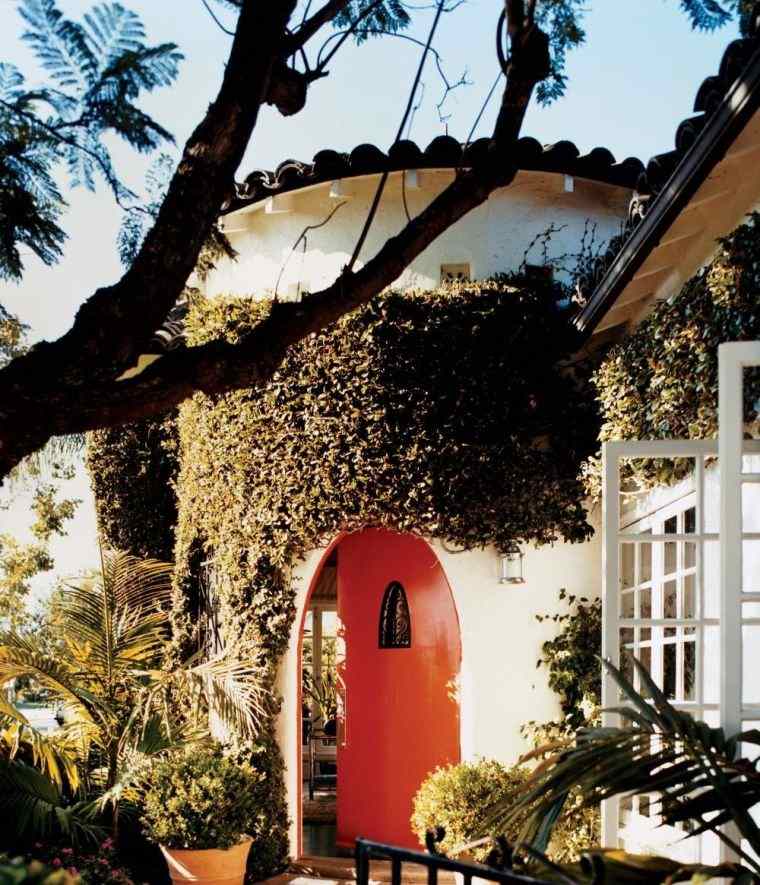 porte moderne rouge deco entree facade exterieur maison