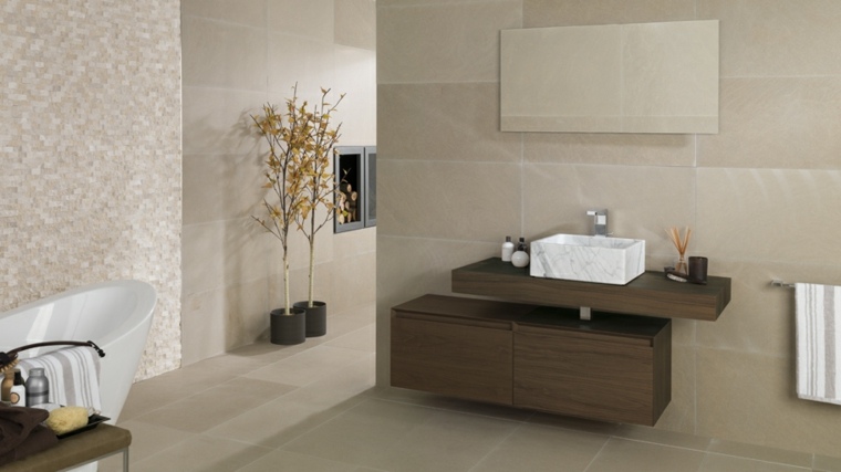 salle de bain beige et taupe moderne
