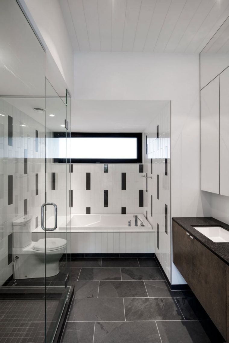 salle de bain gris et blanc carrelage sol ardoise cabine verre douche