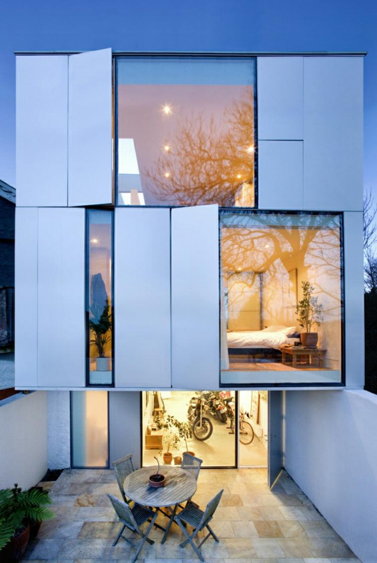 baies vitrées maison design moderne fenetre bandeau verticale