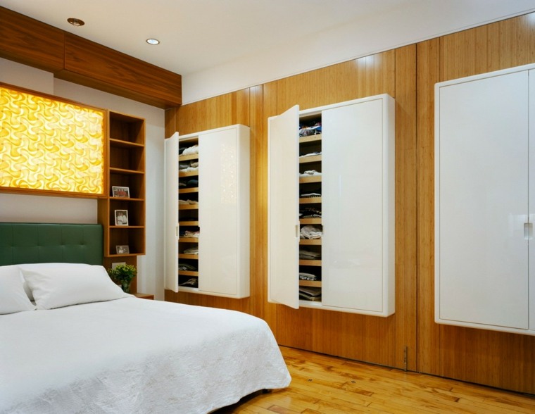 chambre à coucher idée ranger espace étagères bois armoire parquet
