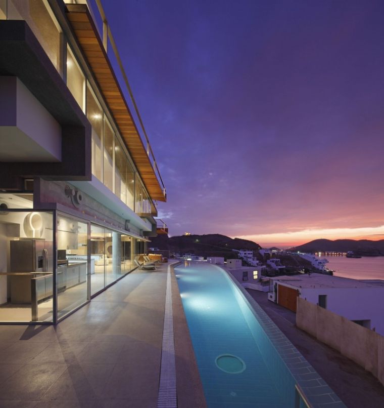 piscine terrasse beton modele de couloir de nage exterieur 