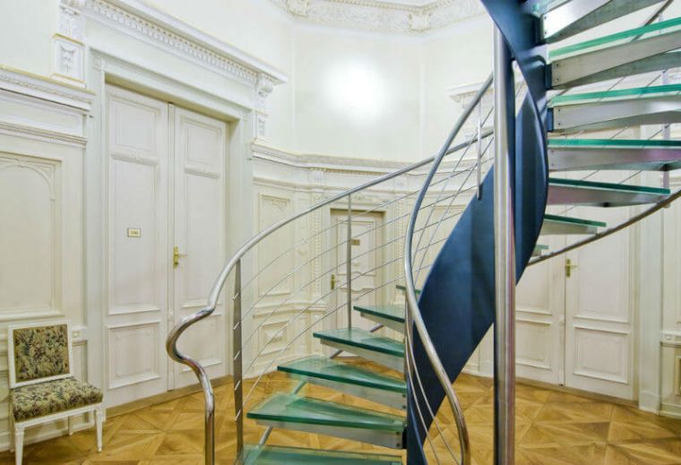idee rampe escalier metal colimacon rambarde interieur design contemporain