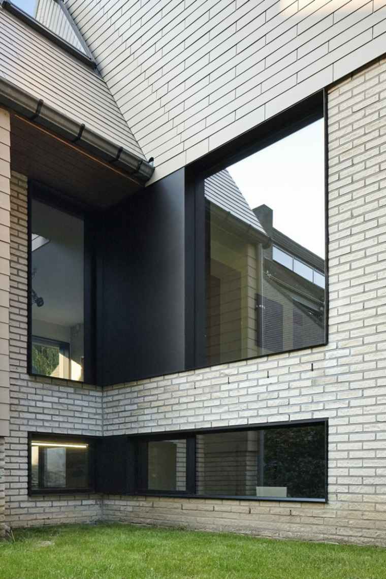 renover-une-maison-facade-exterieure-moderne-mur-brique-fenetre-toit