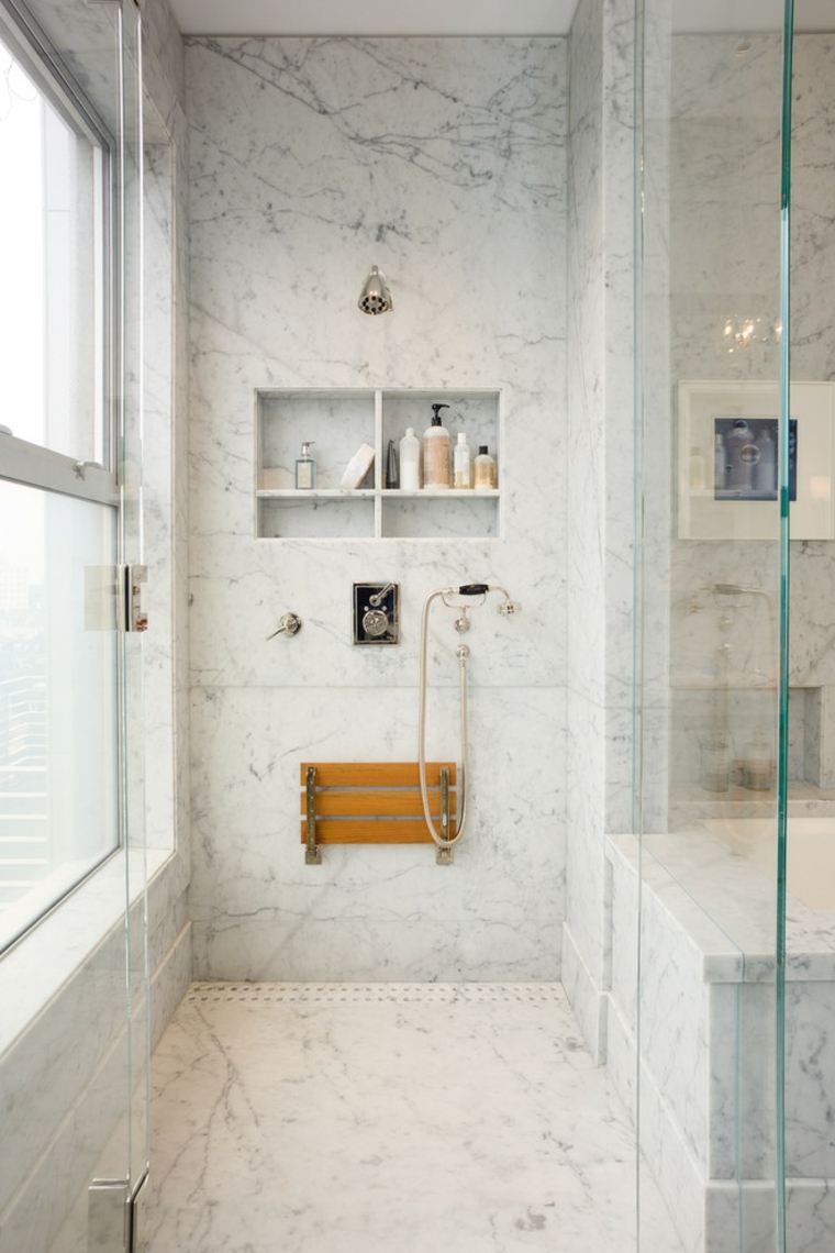 idée salle de bains ranger espace cabine de douche marbre