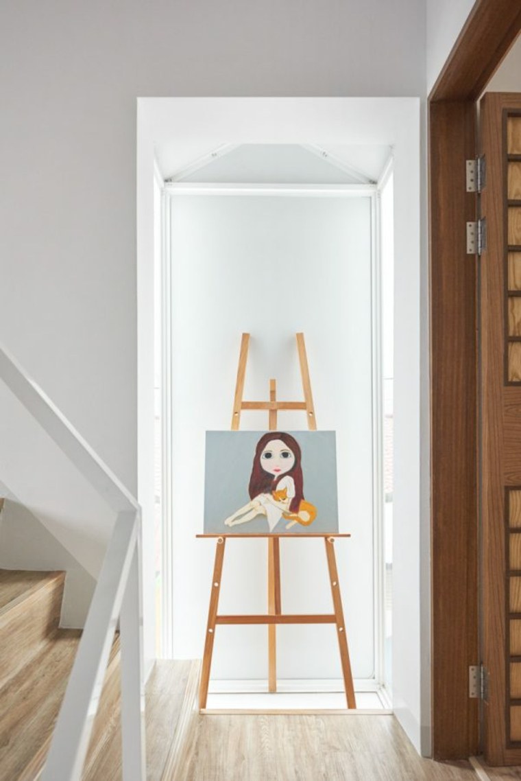 trepied bois peinture tableau couloir de maison design scandinave asiatique