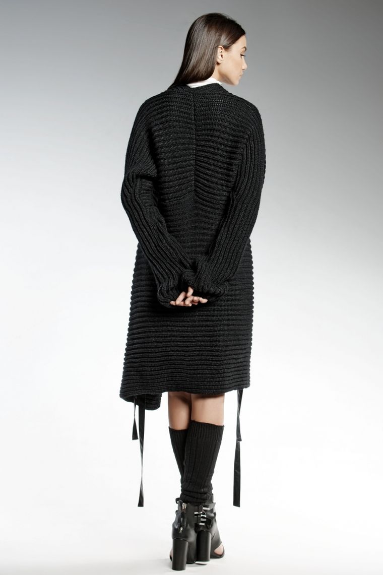 vetement femme tendances de mode tenue laine look tendance gilet noir