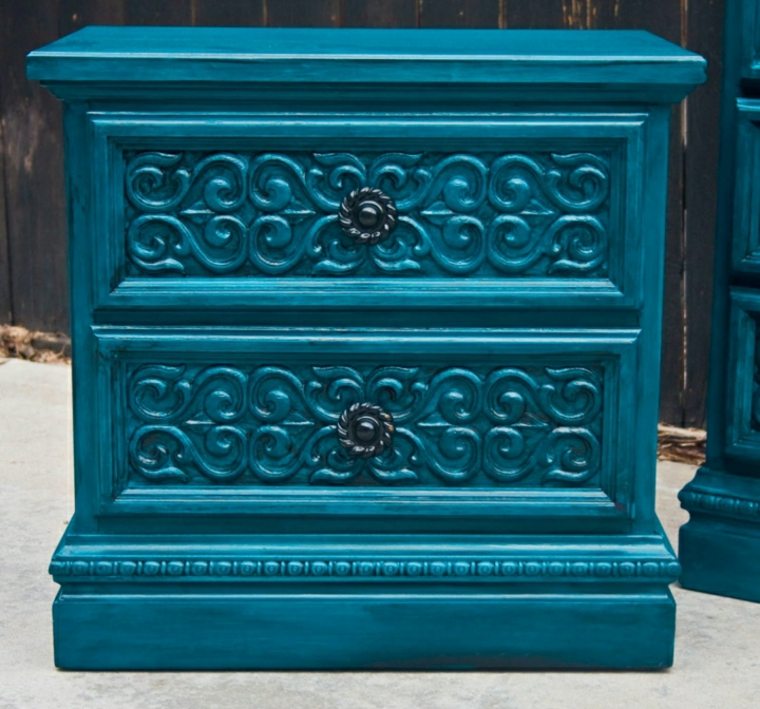 couleur bleu canard table de nuit bois sculpté