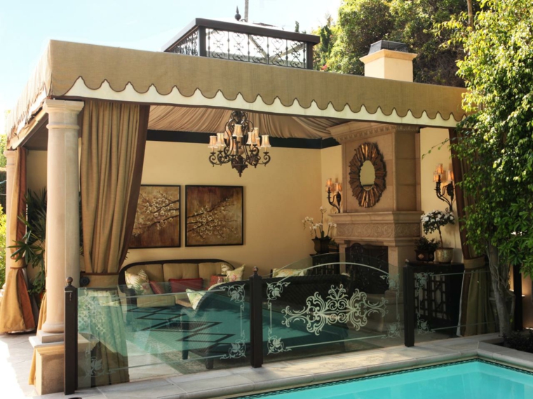 Eclairage extérieur terrasse orientale piscine baldaquin déco luxuseuse