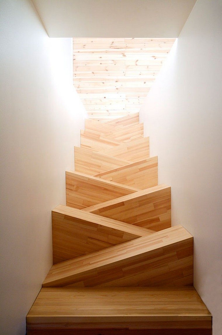 escalier en bois tiroirs rangement idée intérieur gain d'espace