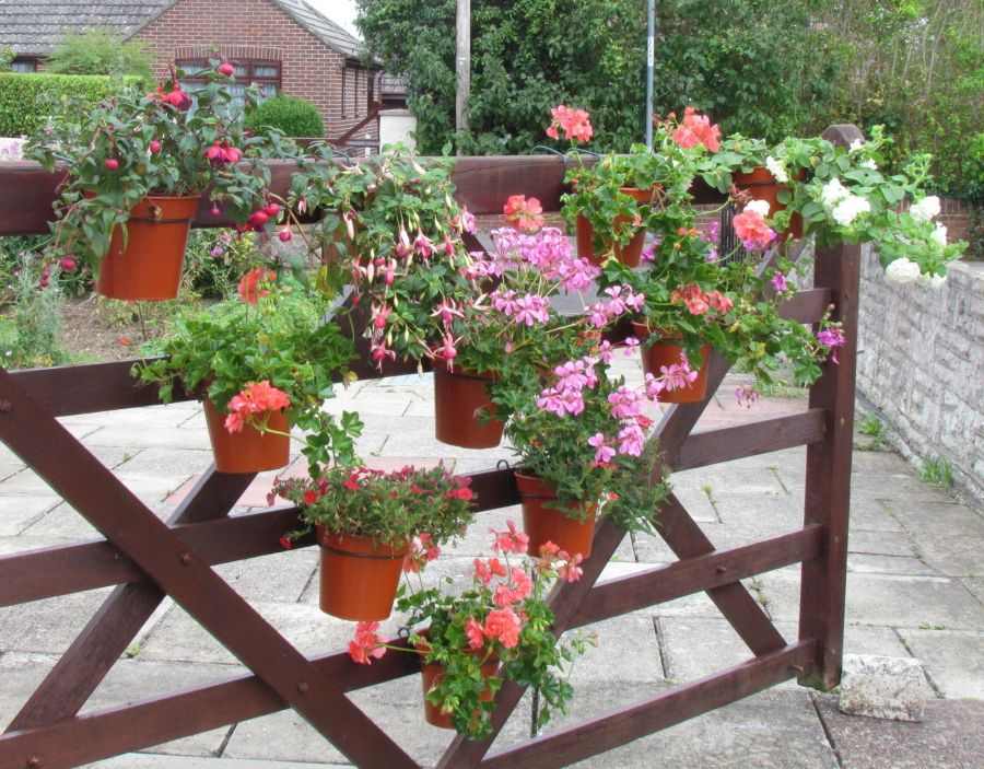 idee jardiniere originale terrasse pots de fleurs