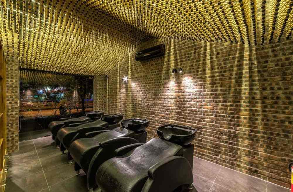 perles en bois salon de coiffure fauteuils Nguyen Tien Thanh