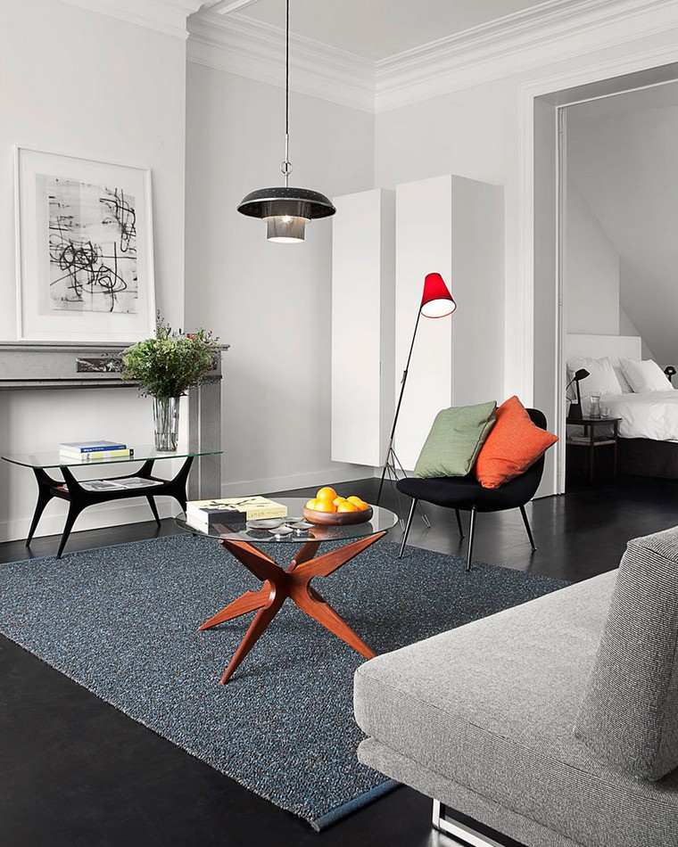 design intérieur déco idée tapis de sol fauteuil canapé gris clair luminaire suspension
