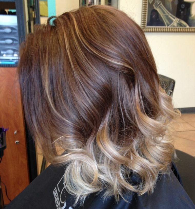 balayage ombre blonde cheveux courts