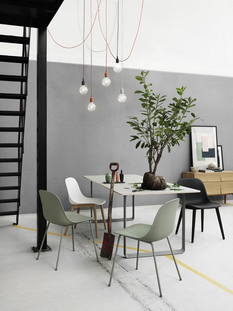design intérieur idée salle à manger plante chaise luminaire suspension idée meuble bois déco