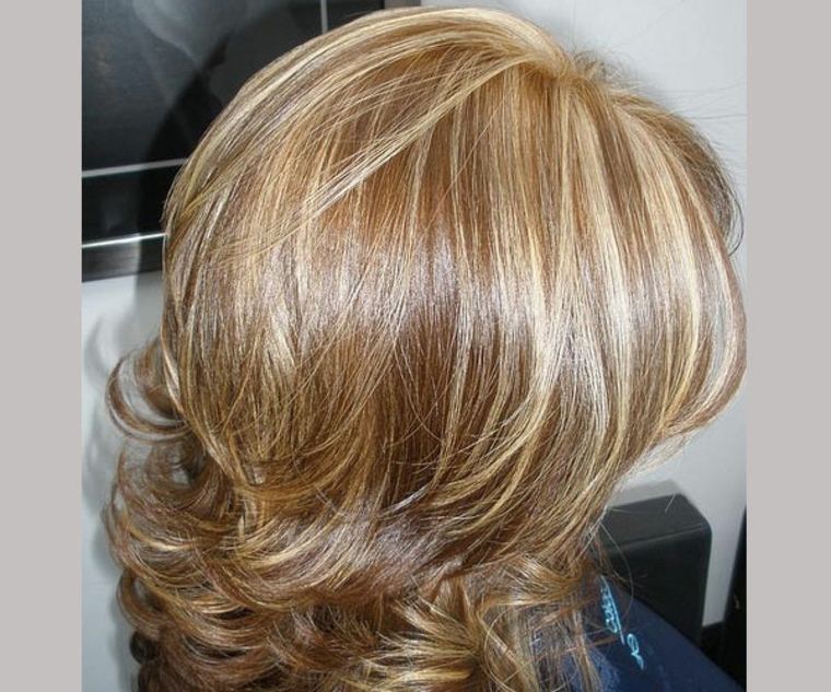 coiffure moderne cheveux mi long coupe moderne cheveux longs blonds resized