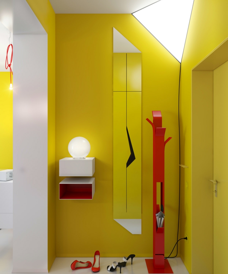 deco peinture couloir jaune éléments blanc rouge