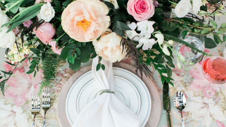 decoration printanière roses art de table chic mariage printemps