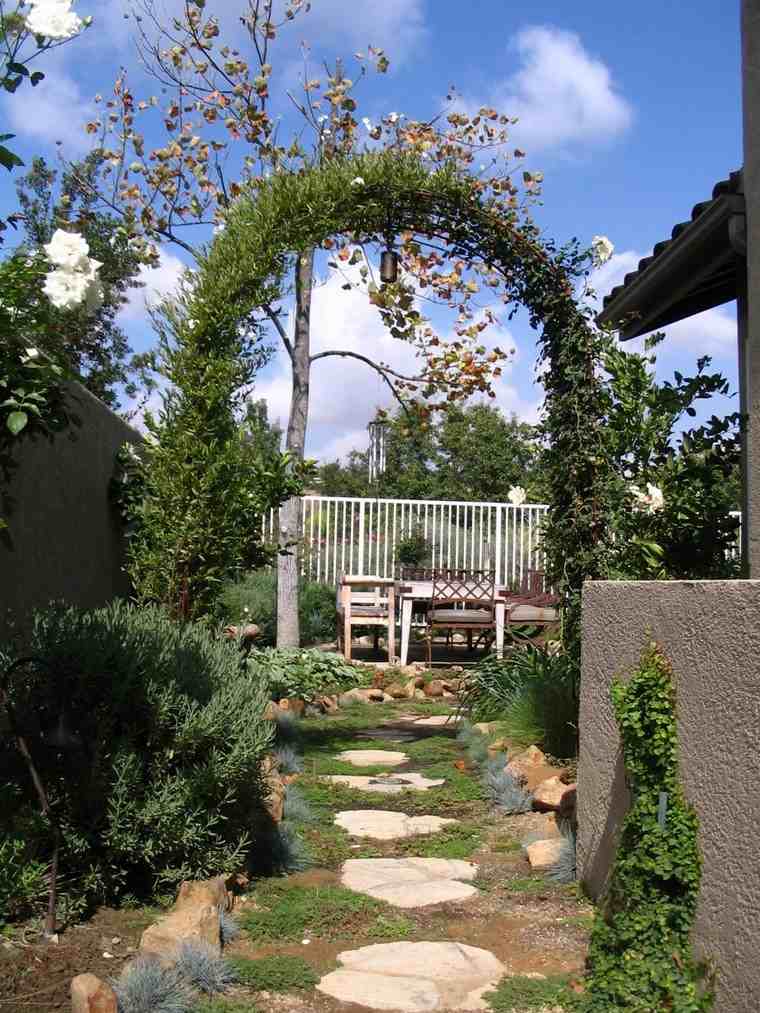 idée allée de jardin pierres diy espace extérieur banc jardin bois