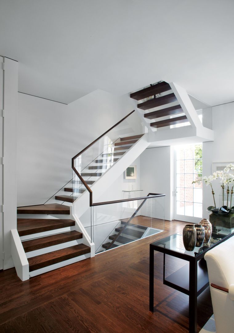 escalier moderne bois interieur contemporain rampe escalier verre