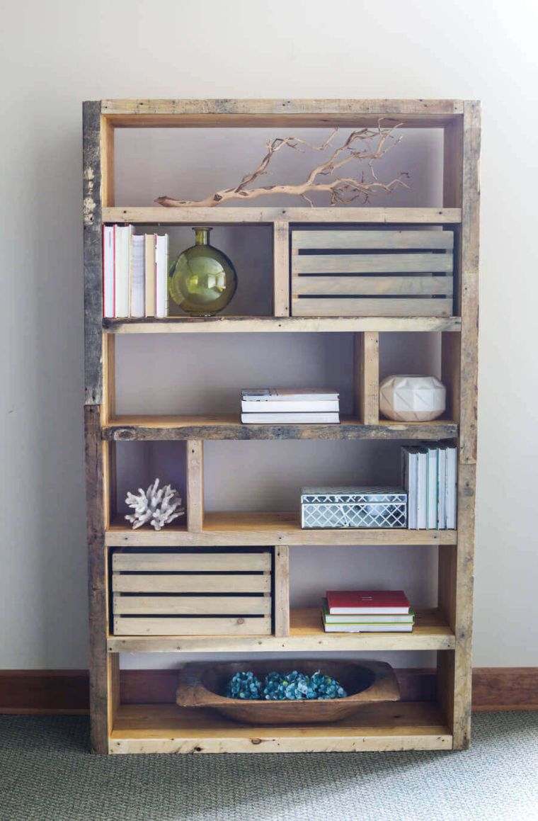 idee pour faire un meuble en palette bibliotheque rangement livres bois