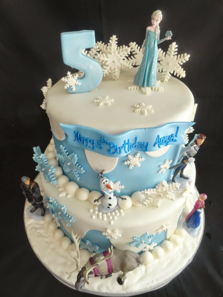 gâteau anniversaire reine des neiges deux étages fille cinq ans