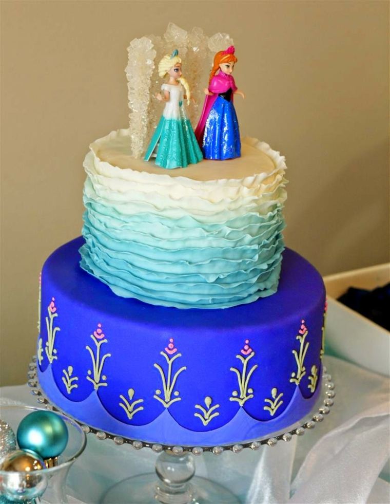 gâteau reine des neiges exquis bleu foncé bleu ciel blanc figurine sucre