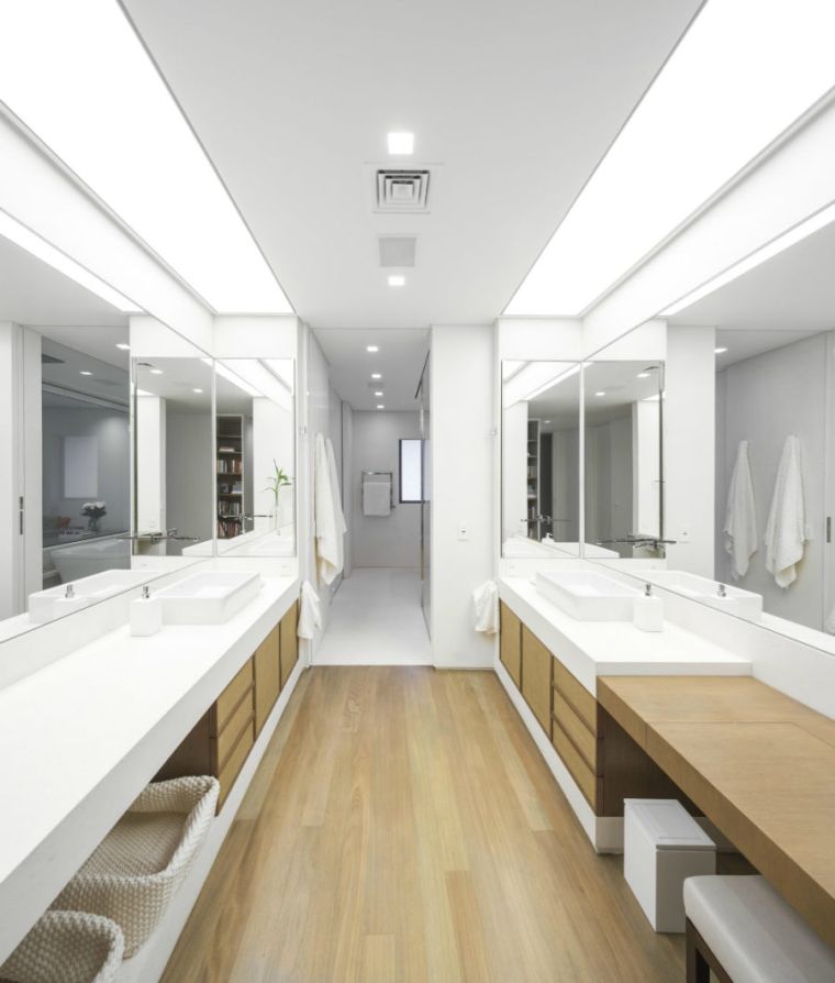 grand miroir decoratif salle de bain design scandinave plan de travail bois