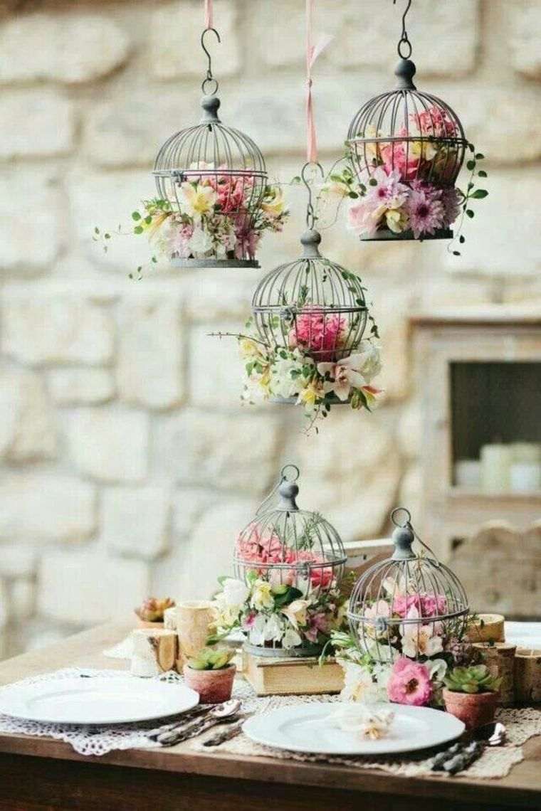 idée déco table printemps bouquet maison d'oiseau accessoire original