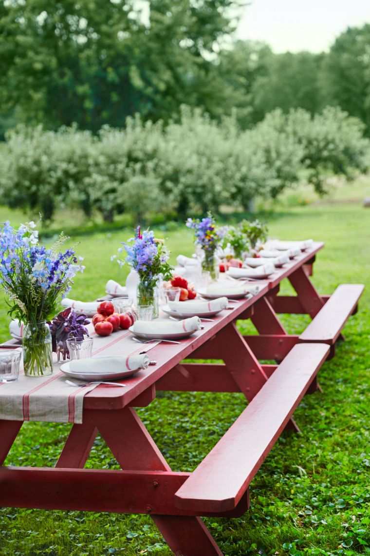 table picnic decoration printemps vases bouquet fleurs table