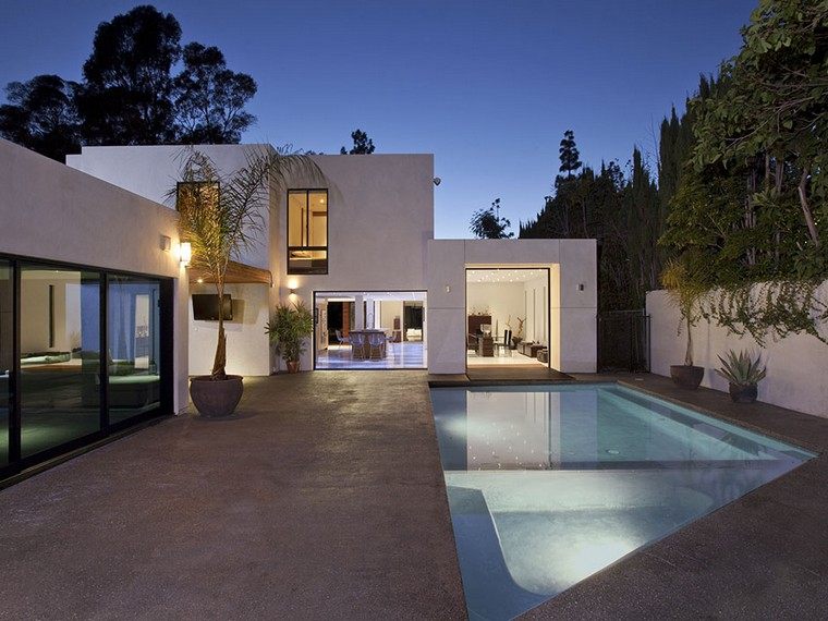 terrasse revêtement béton ciré idée piscine design maison architecture moderne