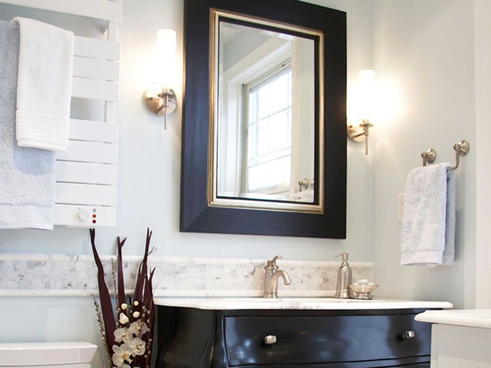 meuble contemporain ambiance et style miroir marron salle de bain