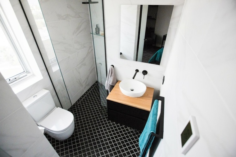 meubles salle de bain petit espace couleur noir mur peinture blanche