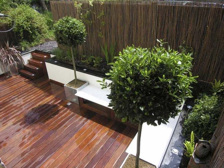comment poser une terrasse en bois idée plante en pot déco extérieur
