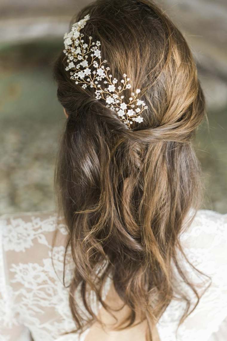accessoire-cheveux-mariage-bijoux-style-boheme-chic-tresse-motif-floral
