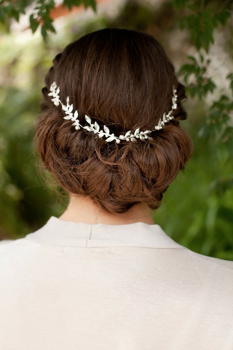 accessoire-cheveux-mariage-chignon-bijoux-couronne-mariee-look-vintage