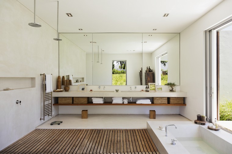 salle-de-bain-moderne-bois-plan-travail-luminaire-suspension