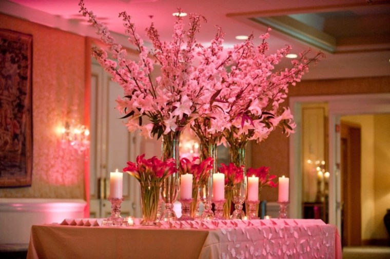 centre de table mariage deco rose bougies fleurs resized