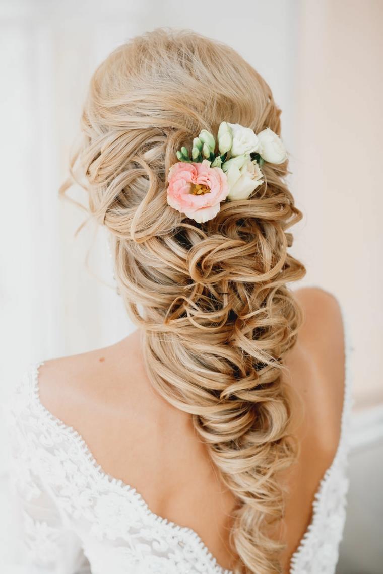 coiffure-mariage-cheveux-longs-laches-fleurs-tresse