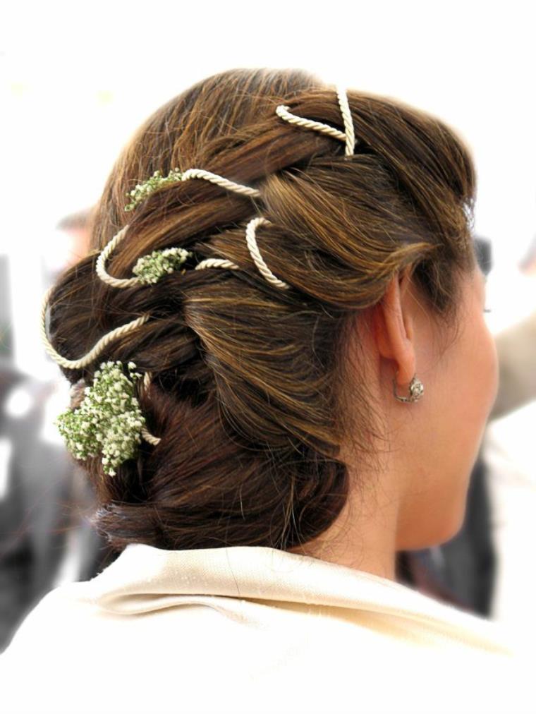 coiffure-mariage-tresse-côté-corde-fleurs