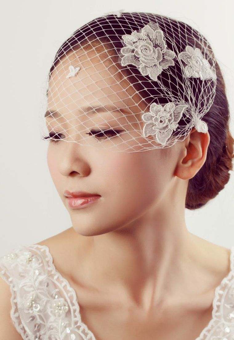 coiffure-mariage-voilette-perles-fleurs-tulle-blanc-dentelle