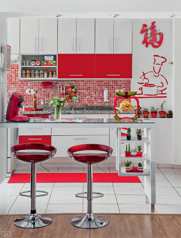 credence-cuisine-moderne-rouge-et-blanc-interieur-design