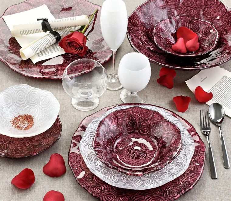 deco-table-mariage-rouge-et-blanc-accessoires-theme-retro