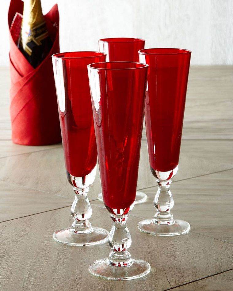 deco-table-mariage-rouge-et-blanc-flutes-champagne-modele
