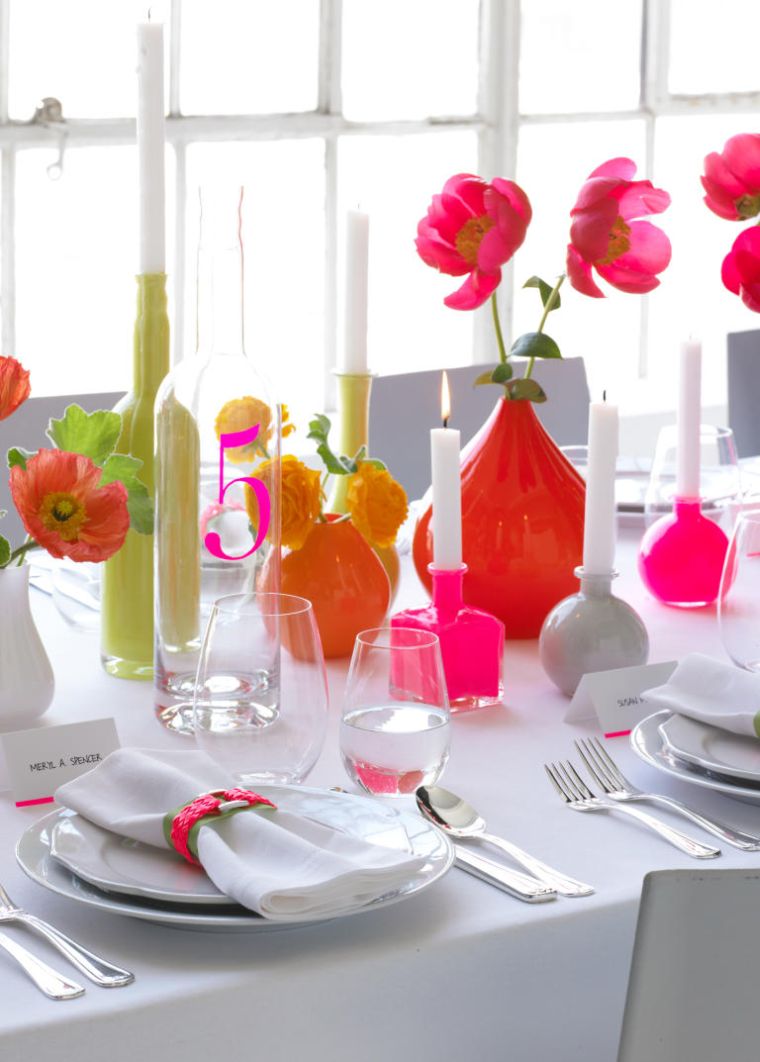 deco-table-mariage-rouge-et-blanc-moderne-couleurs-vives