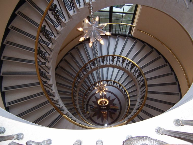 escalier en spirale royale lampes