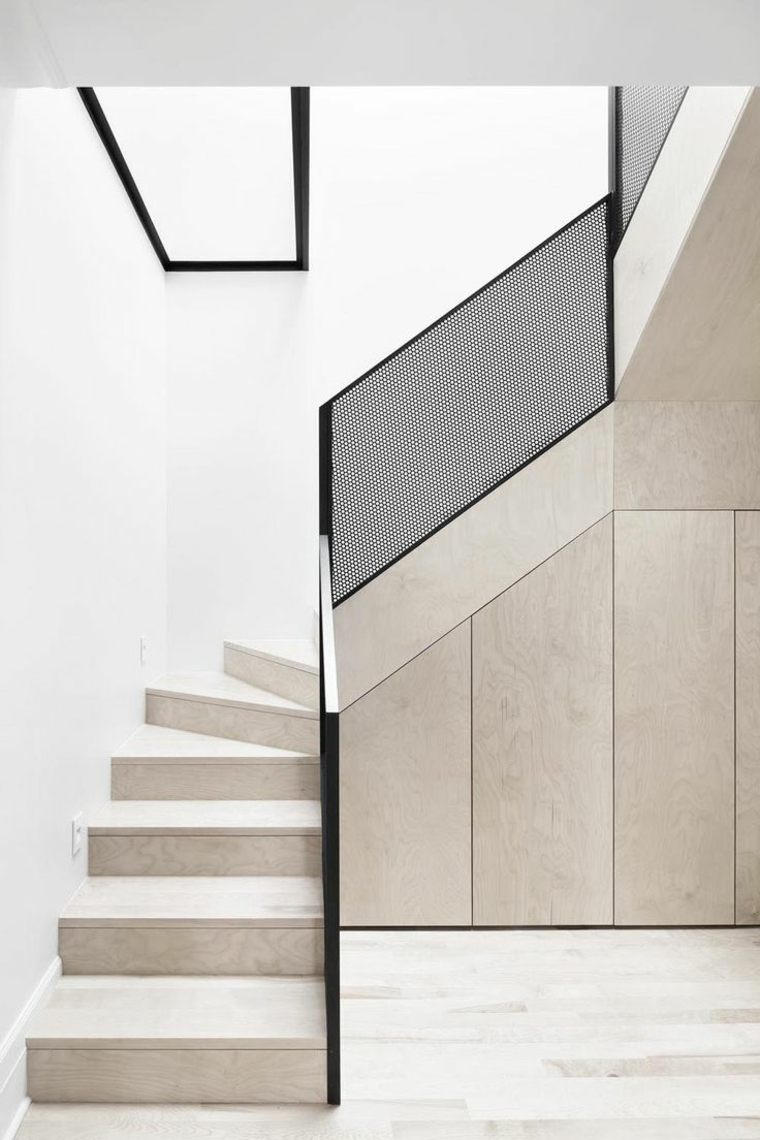 escalier moderne rangement-sous-escalier-placard-bois-garde-corps-metal