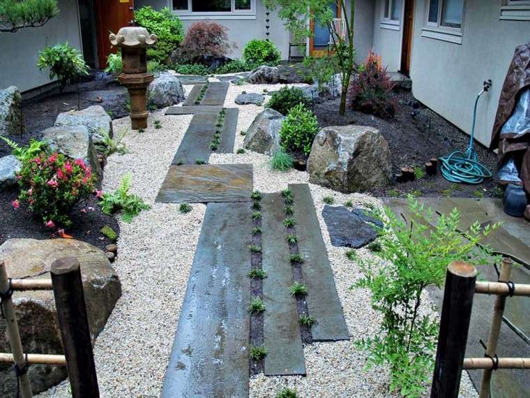 Grosse pierre pour décorer son jardin : propositions originales