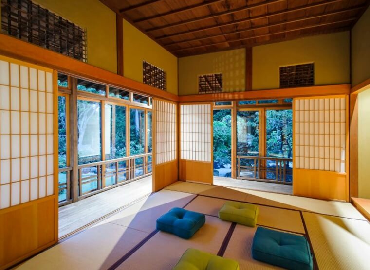 maison-traditionnelle-japonaise-tapis-japonais-sol-tatami-revetement-sol-deco
